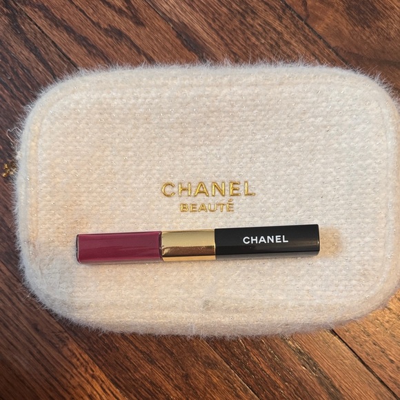 CHANEL Other - CHANEL Lip Gloss Duo in Deep Rose and Black
